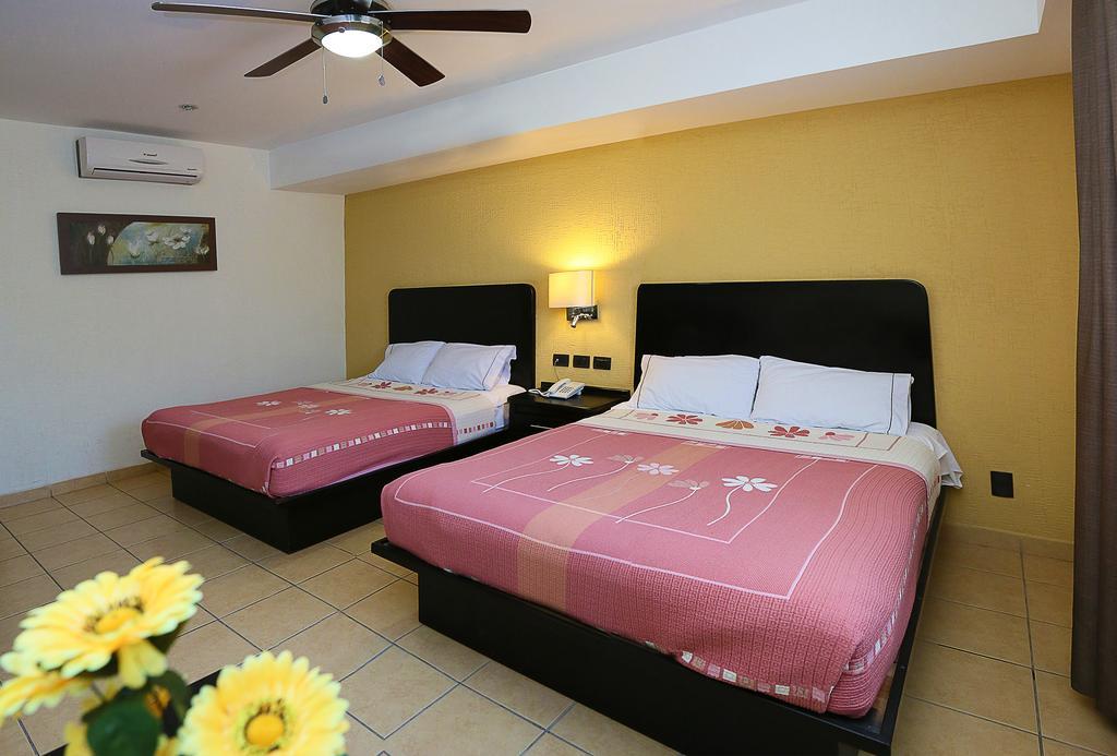Hotel Victoria Inn San Juan del Río Esterno foto